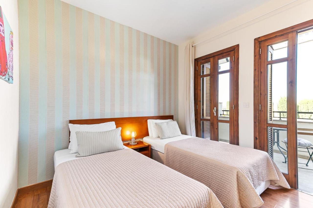2 Bedroom Apartment Assia With Communal Pool, Aphrodite Hills Resort Kouklia Exterior photo